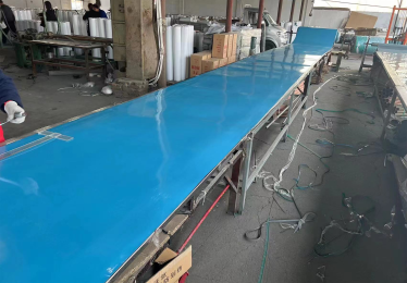 Shine ESD blue mat under production
